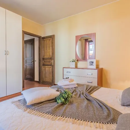 Honey House Apartment Lierna