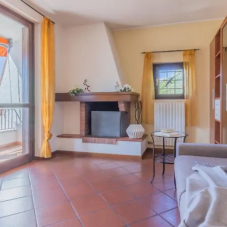 Honey House Apartment Lierna